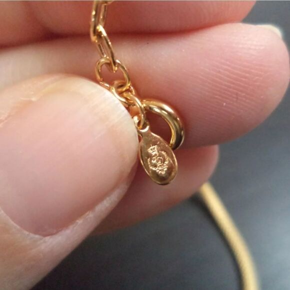 VINTAGE SIGNED PREMIER DESIGNS GOLD TONE 15.5" NECKLACE - Picture 2 of 2